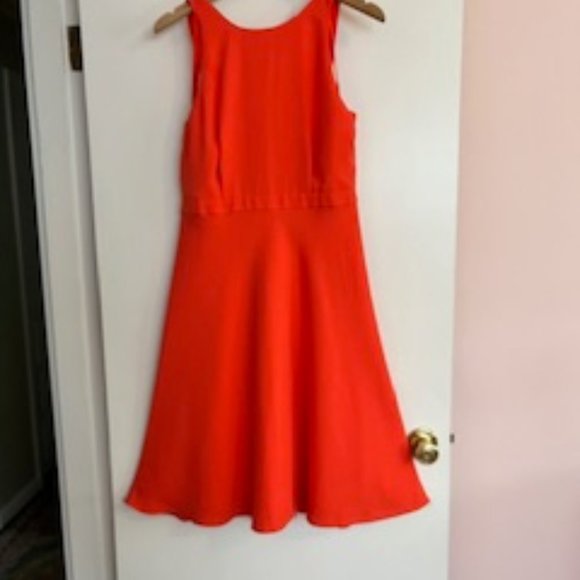 DRESSES - Picture 2 of 13